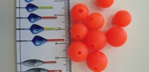 10 pcs big Hard plastic beads